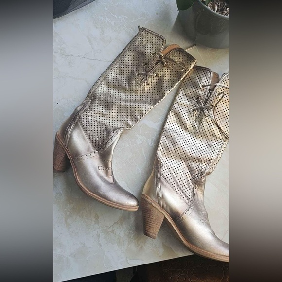💚 Aldo | Gold metallic laser cut western style cowboy boots - 38 / 7.5 - Picture 1 of 4